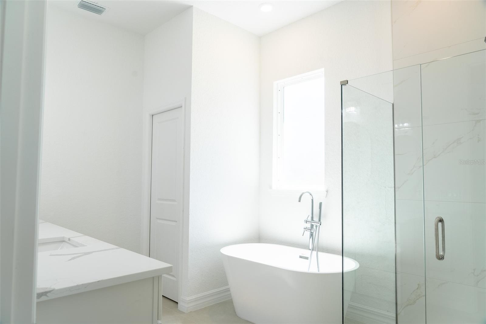 Image 24 of 35 For 16559 48th Terrace