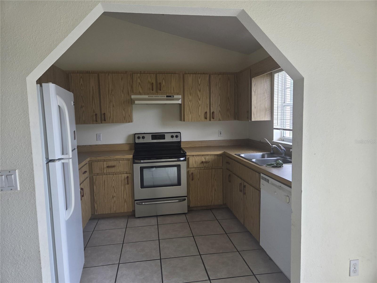 Image 2 of 11 For 543 Dove Court