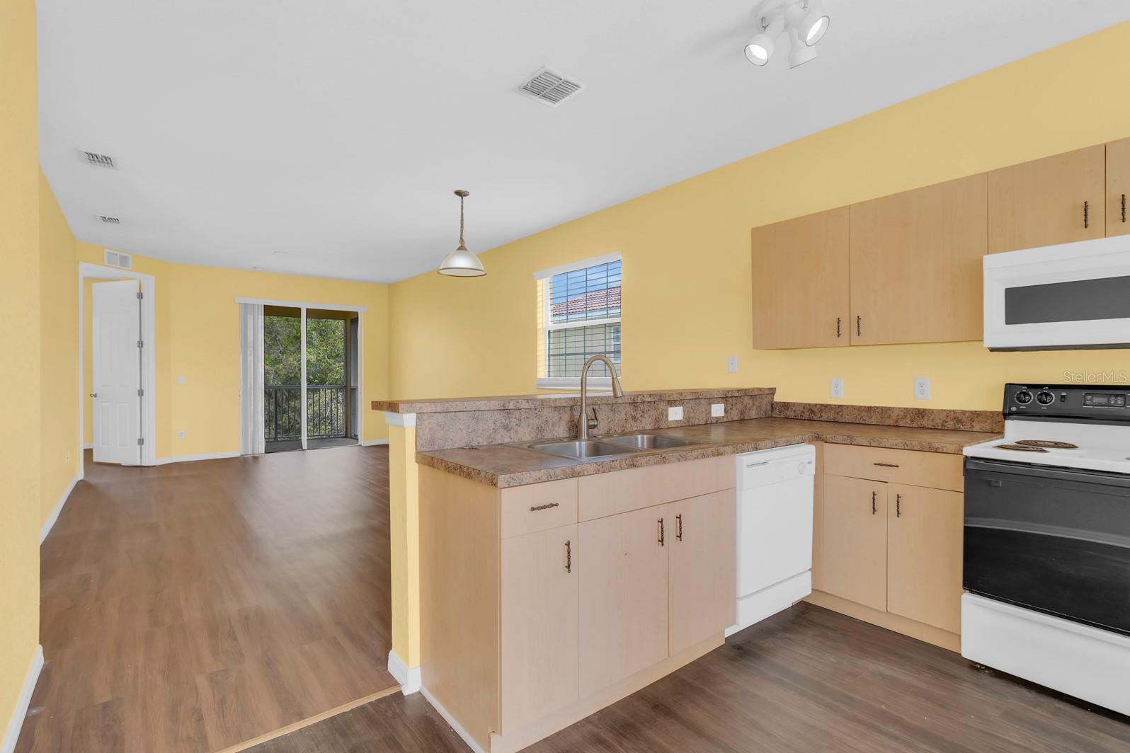 Image 12 of 34 For 13201 Indian Creek Drive B