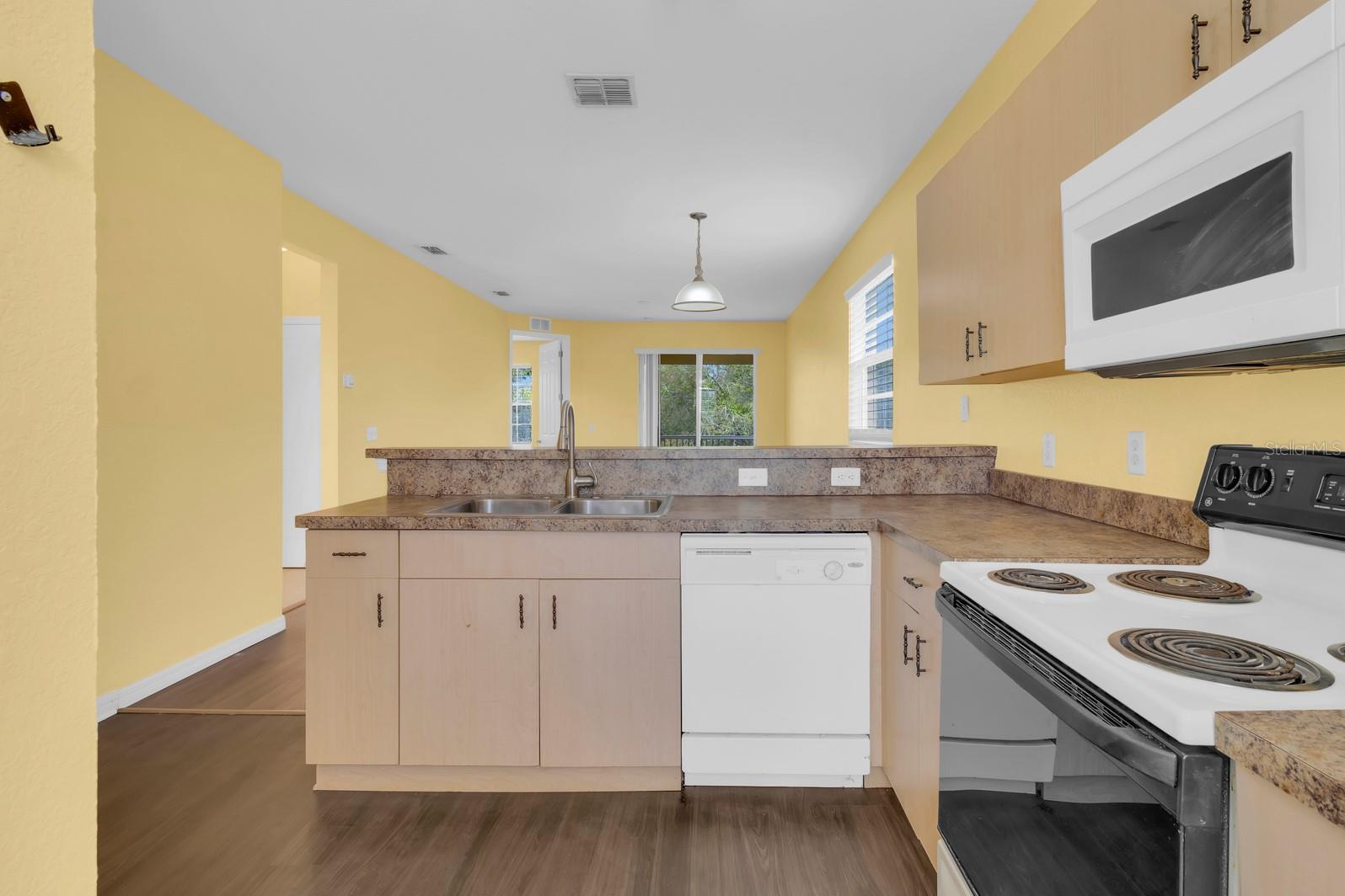 Image 15 of 34 For 13201 Indian Creek Drive B