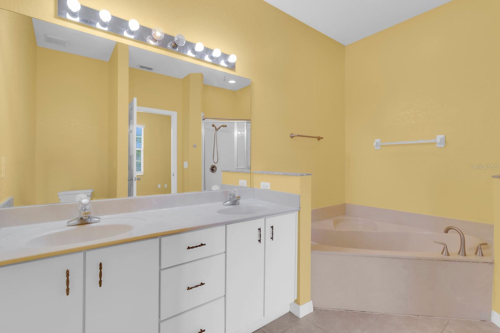 Image 20 of 34 For 13201 Indian Creek Drive B