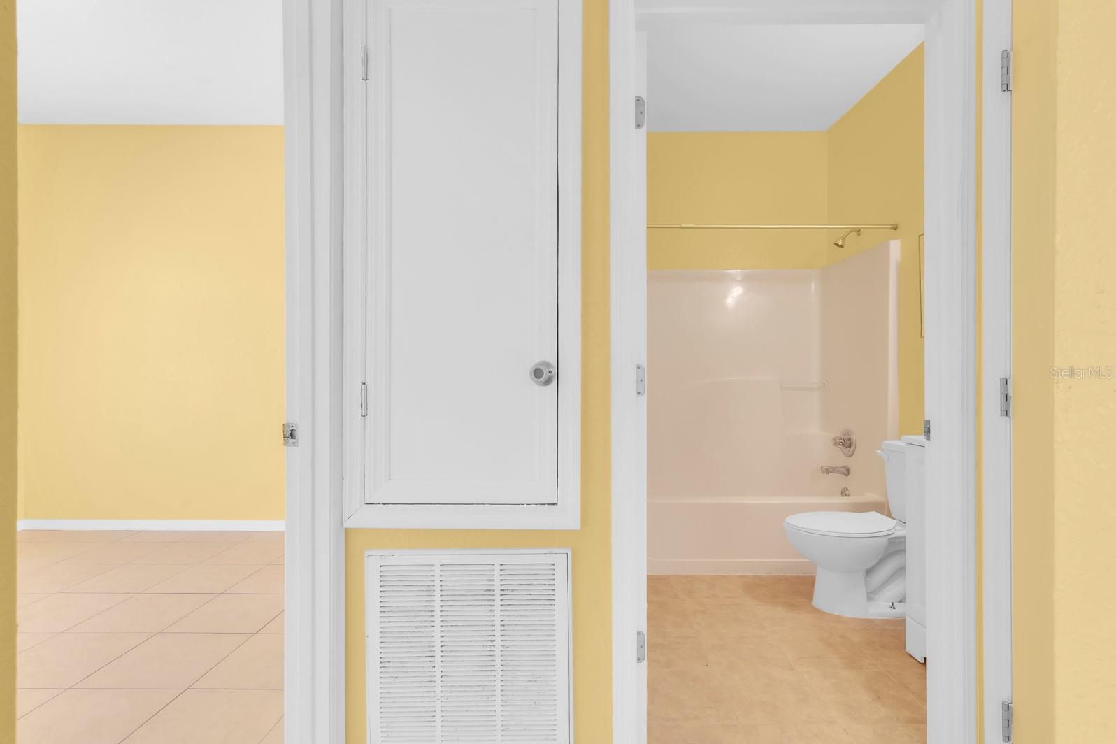 Image 25 of 34 For 13201 Indian Creek Drive B