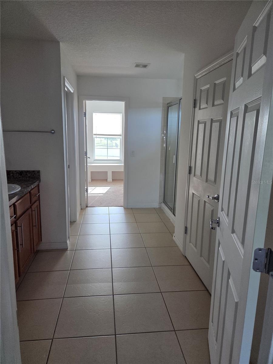 Image 21 of 29 For 5040 Beauclair Street