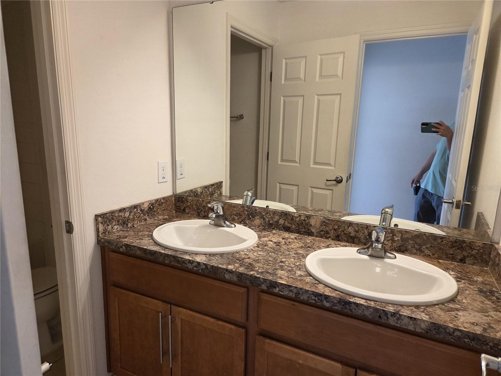 Image 4 of 29 For 5040 Beauclair Street