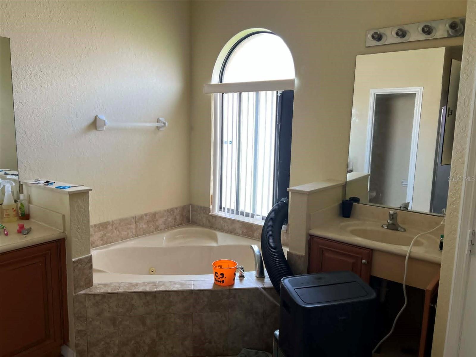 Image 17 of 18 For 442 Caraway Drive