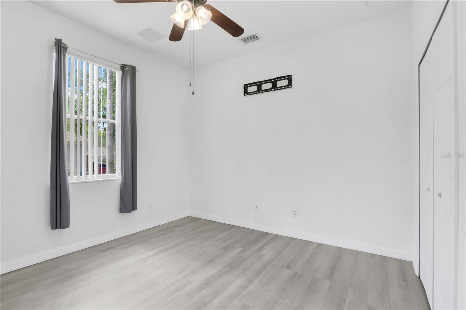 Image 17 of 31 For 503 Montara Drive