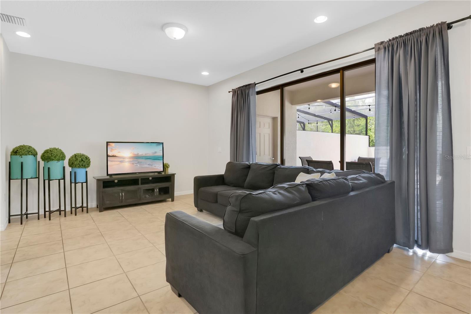 Image 9 of 52 For 8811 Geneve Court