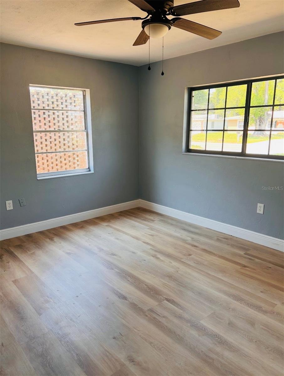 Image 8 of 10 For 2214 Ave B Sw 2214 Ave B Sw