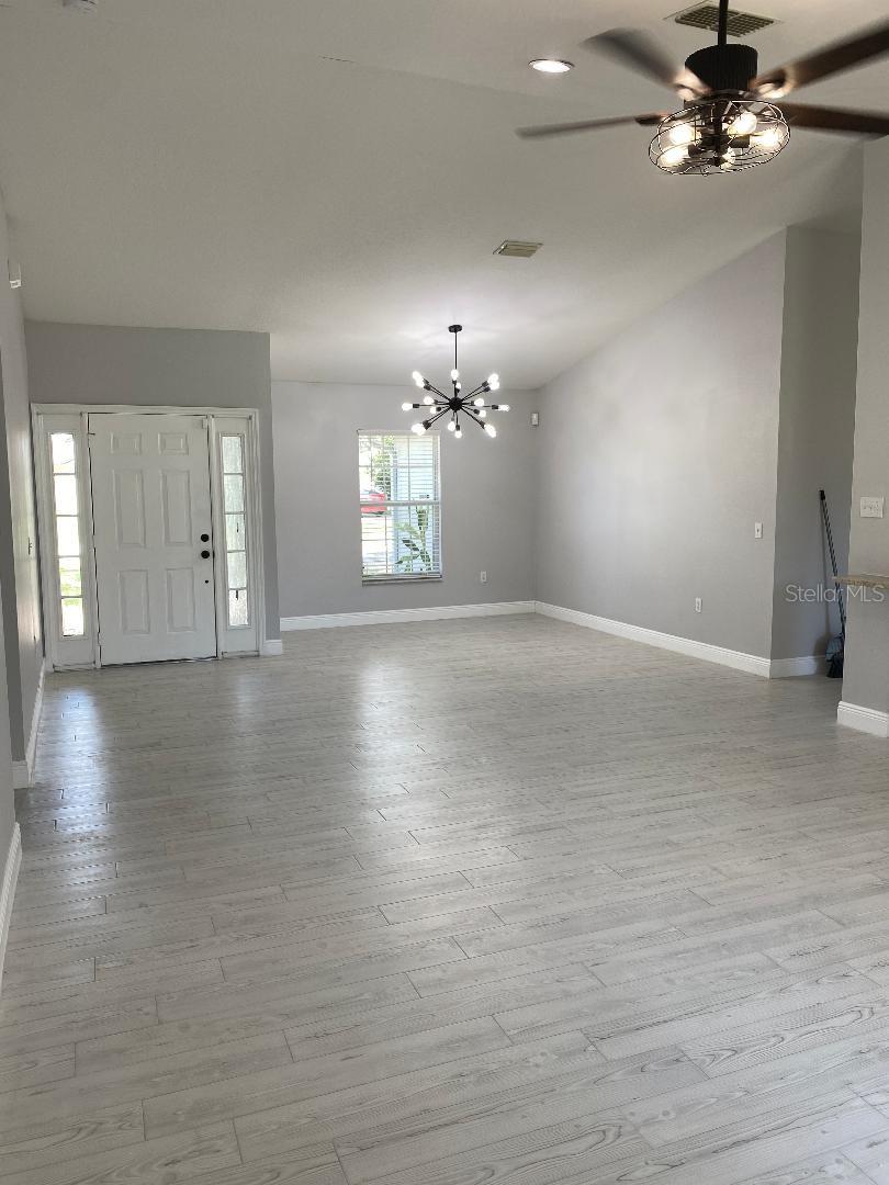 Image 8 of 13 For 443 Flamingo Court