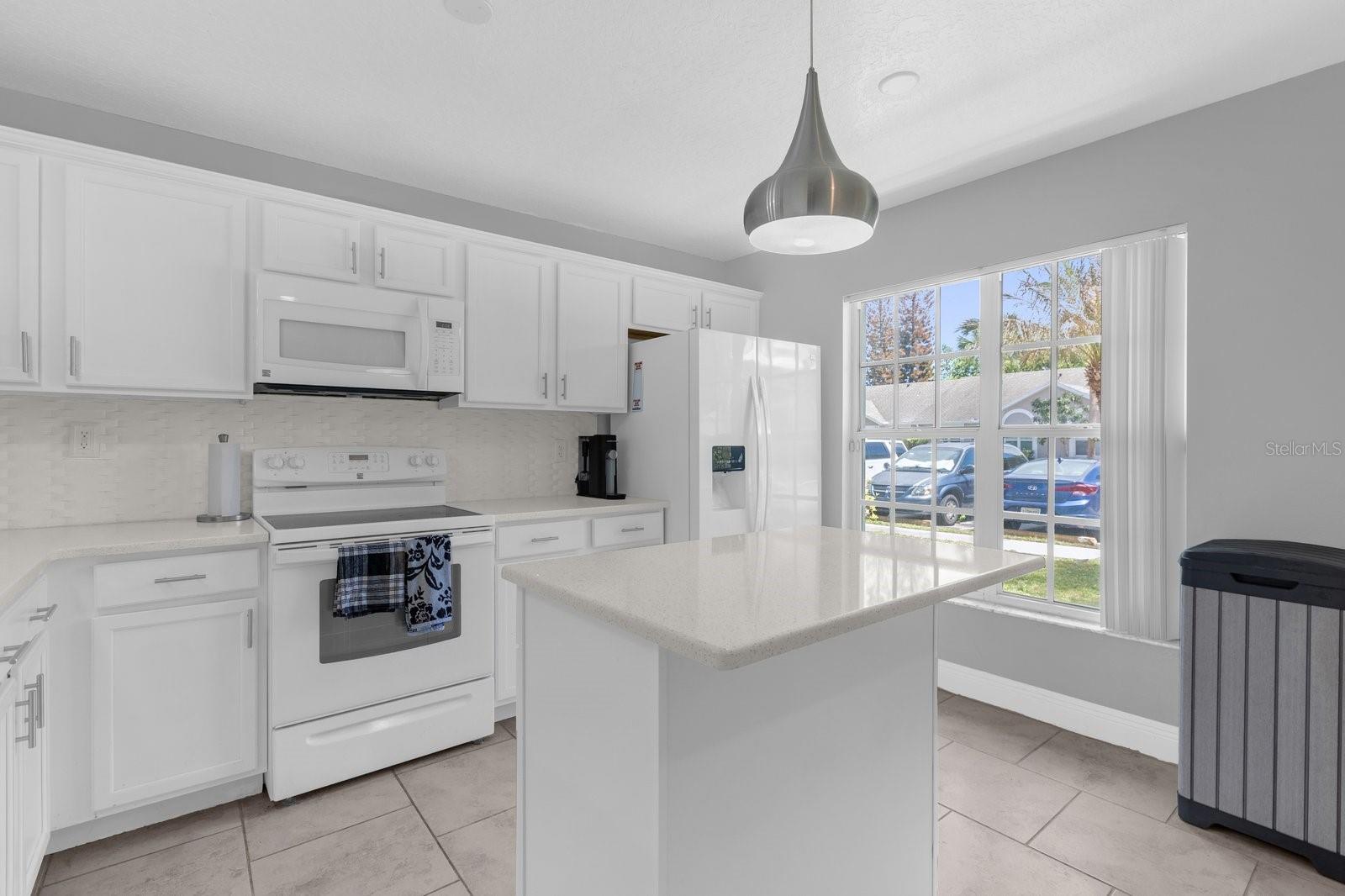 Image 3 of 23 For 2178 Cypress Bay Boulevard