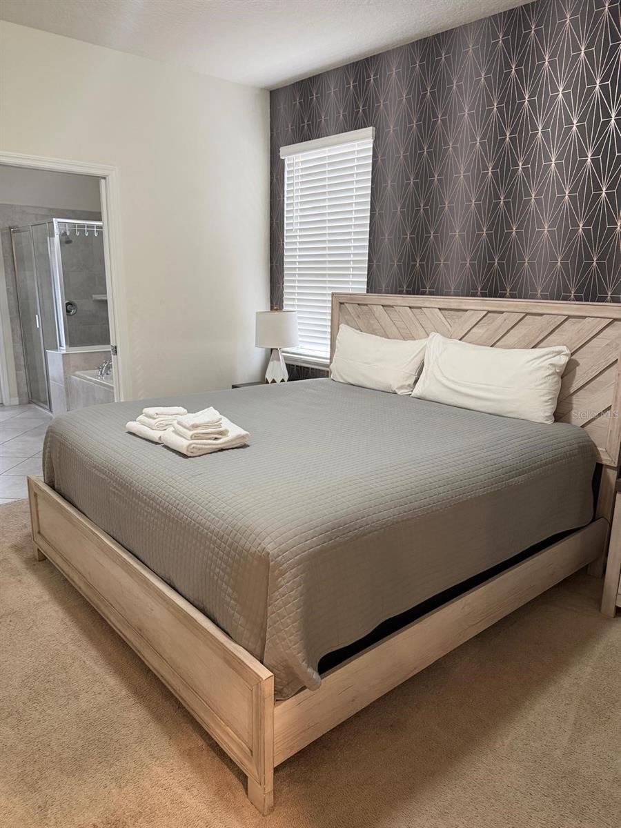 Image 13 of 56 For 5517 Misty Oak Circle