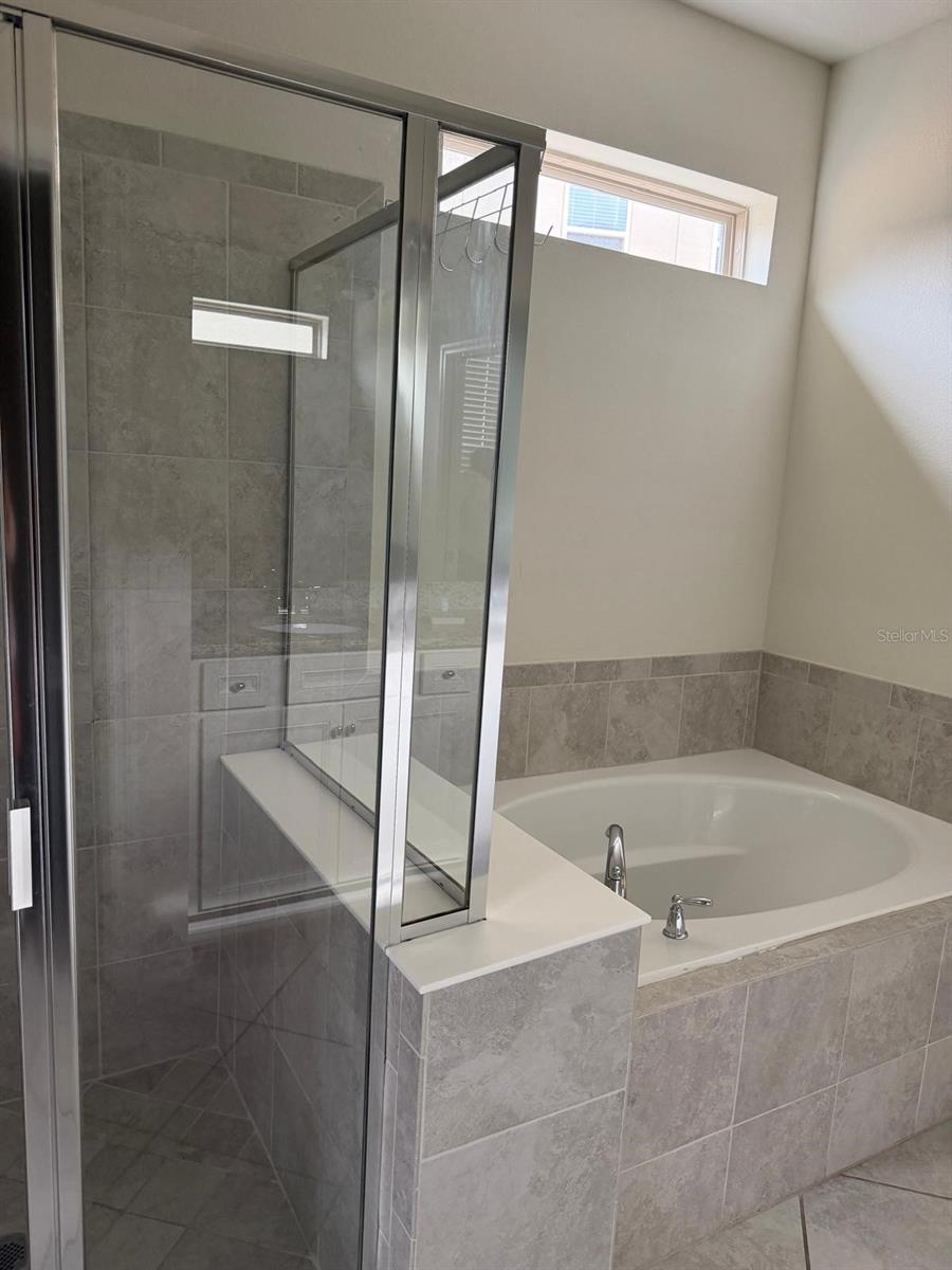 Image 15 of 56 For 5517 Misty Oak Circle