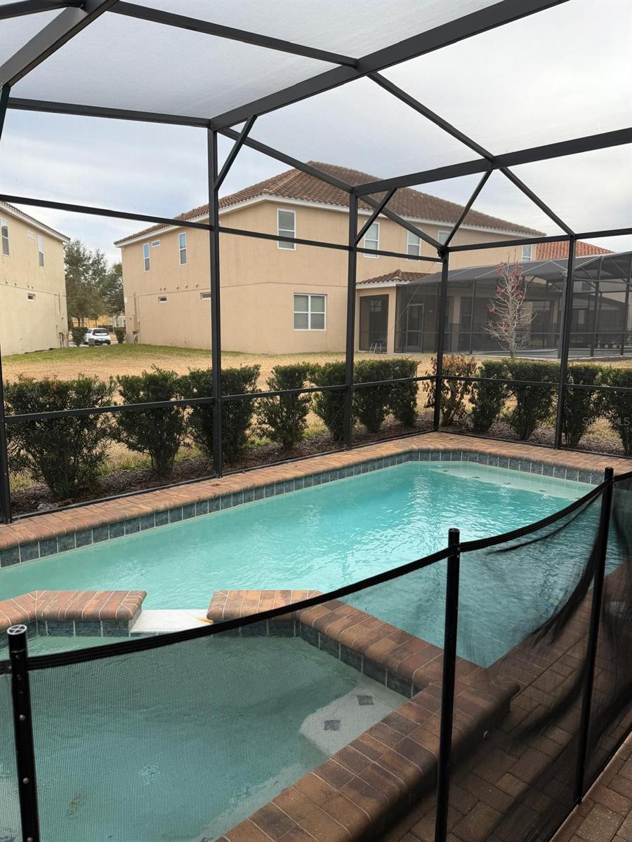 Image 18 of 56 For 5517 Misty Oak Circle