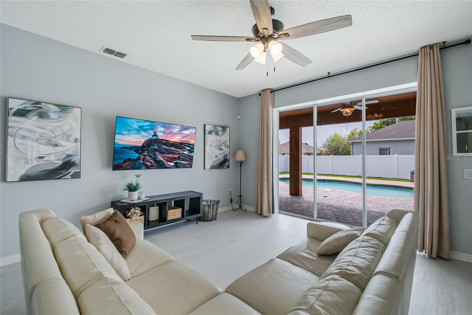 Image 28 of 77 For 1112 Lavaur Court