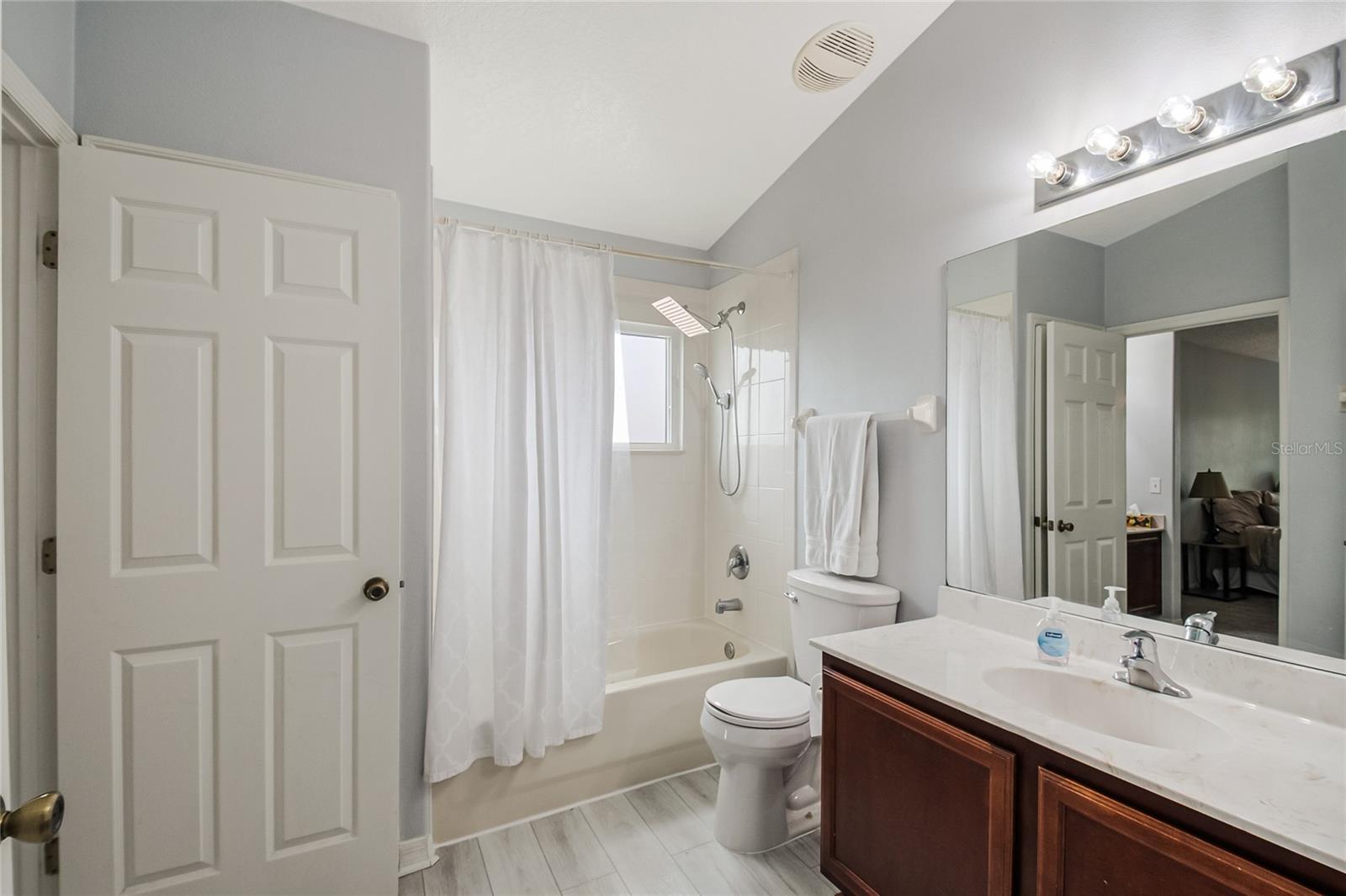 Image 52 of 77 For 1112 Lavaur Court