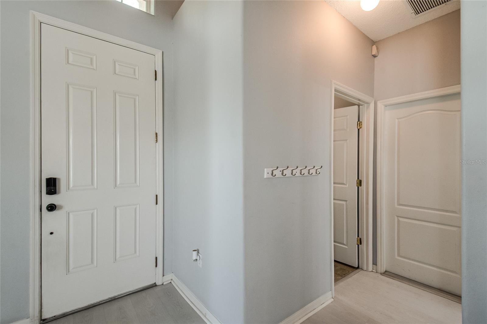 Image 8 of 77 For 1112 Lavaur Court