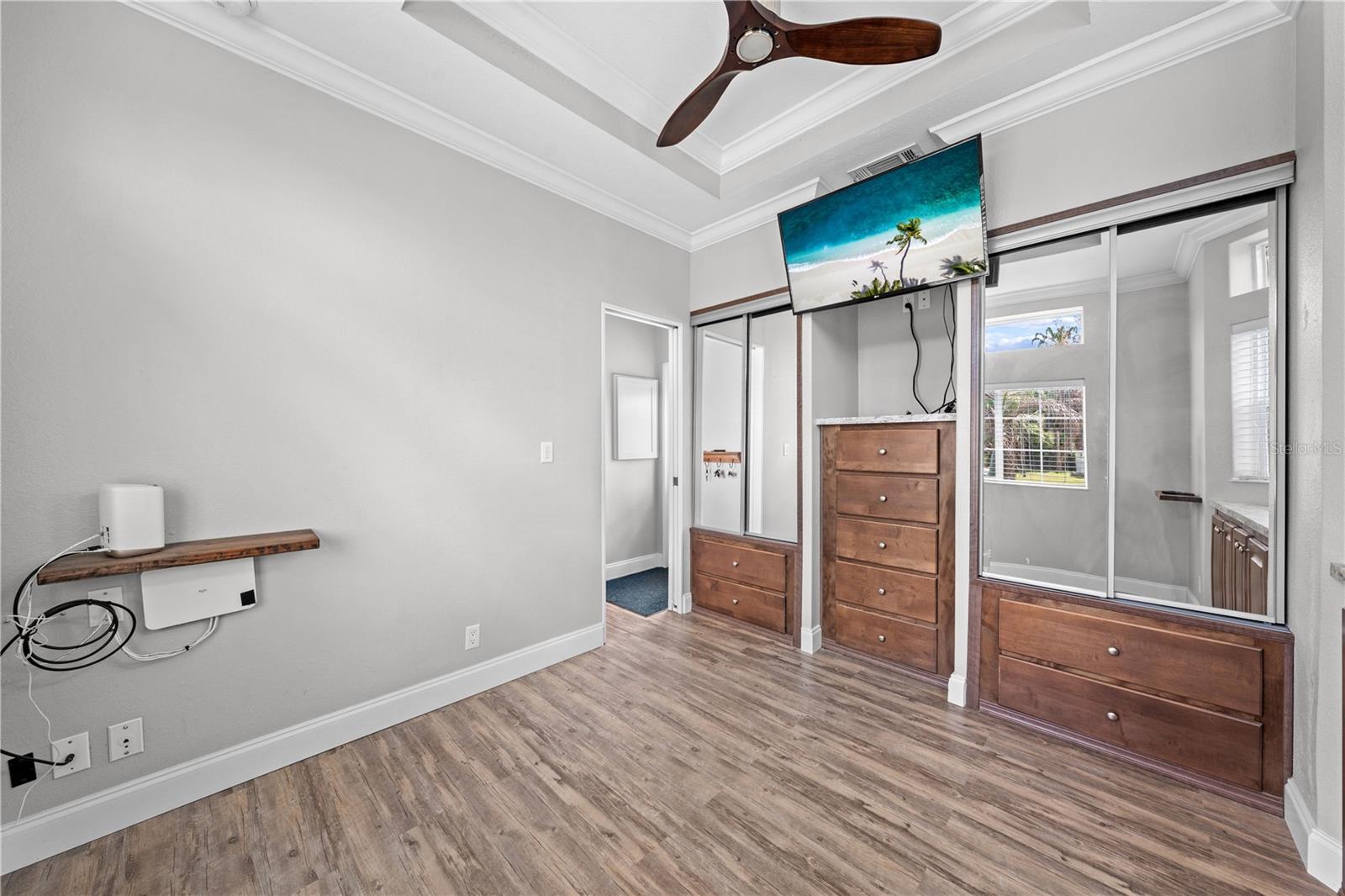 Image 17 of 53 For 1315 Pine Island Dr N