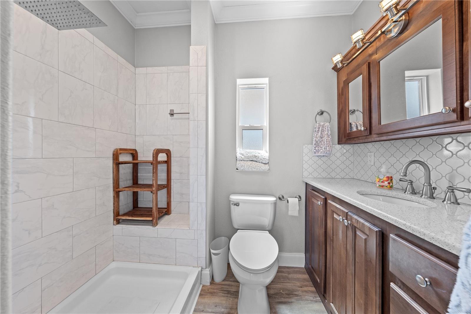 Image 18 of 53 For 1315 Pine Island Dr N