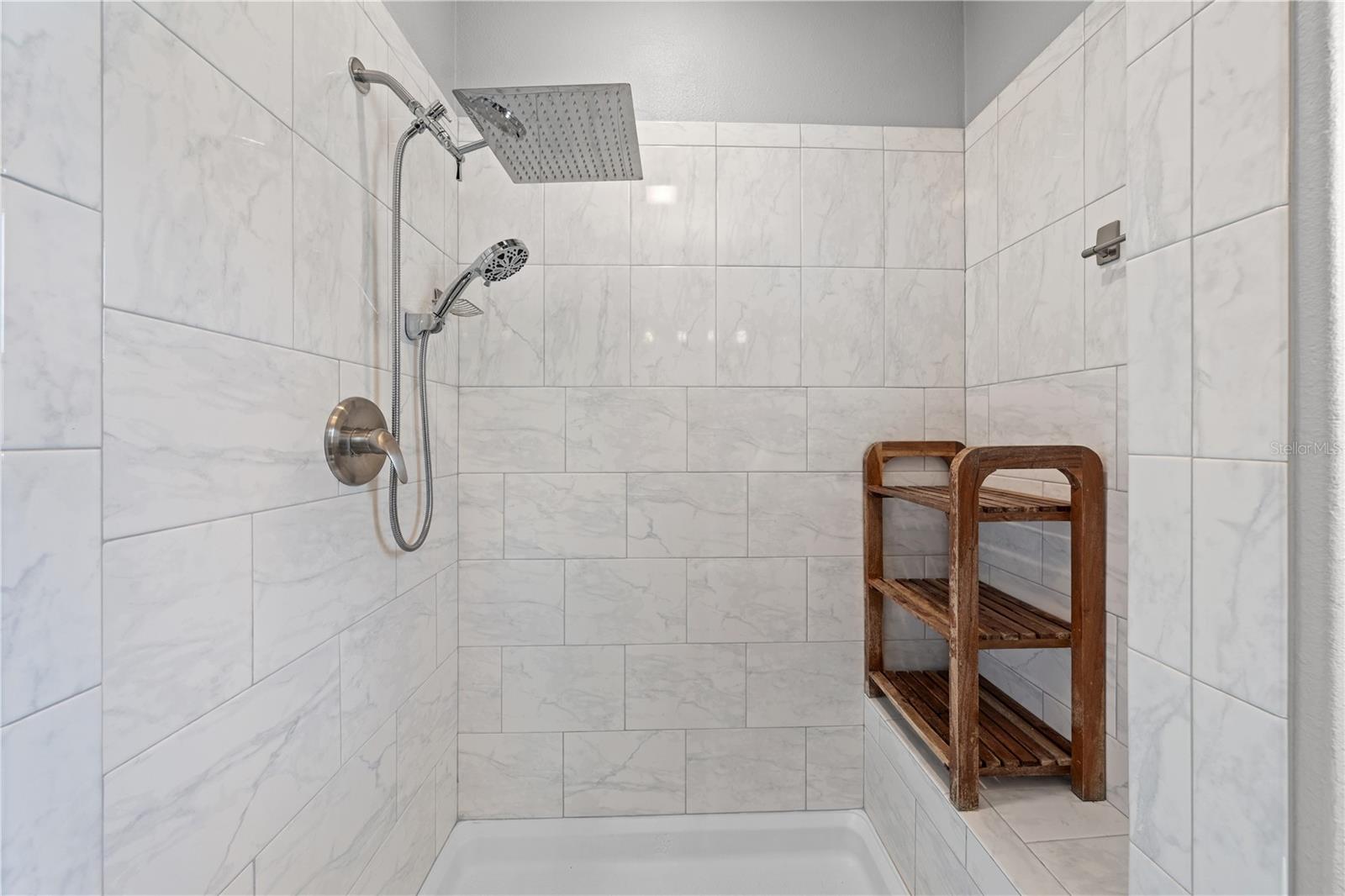 Image 19 of 53 For 1315 Pine Island Dr N