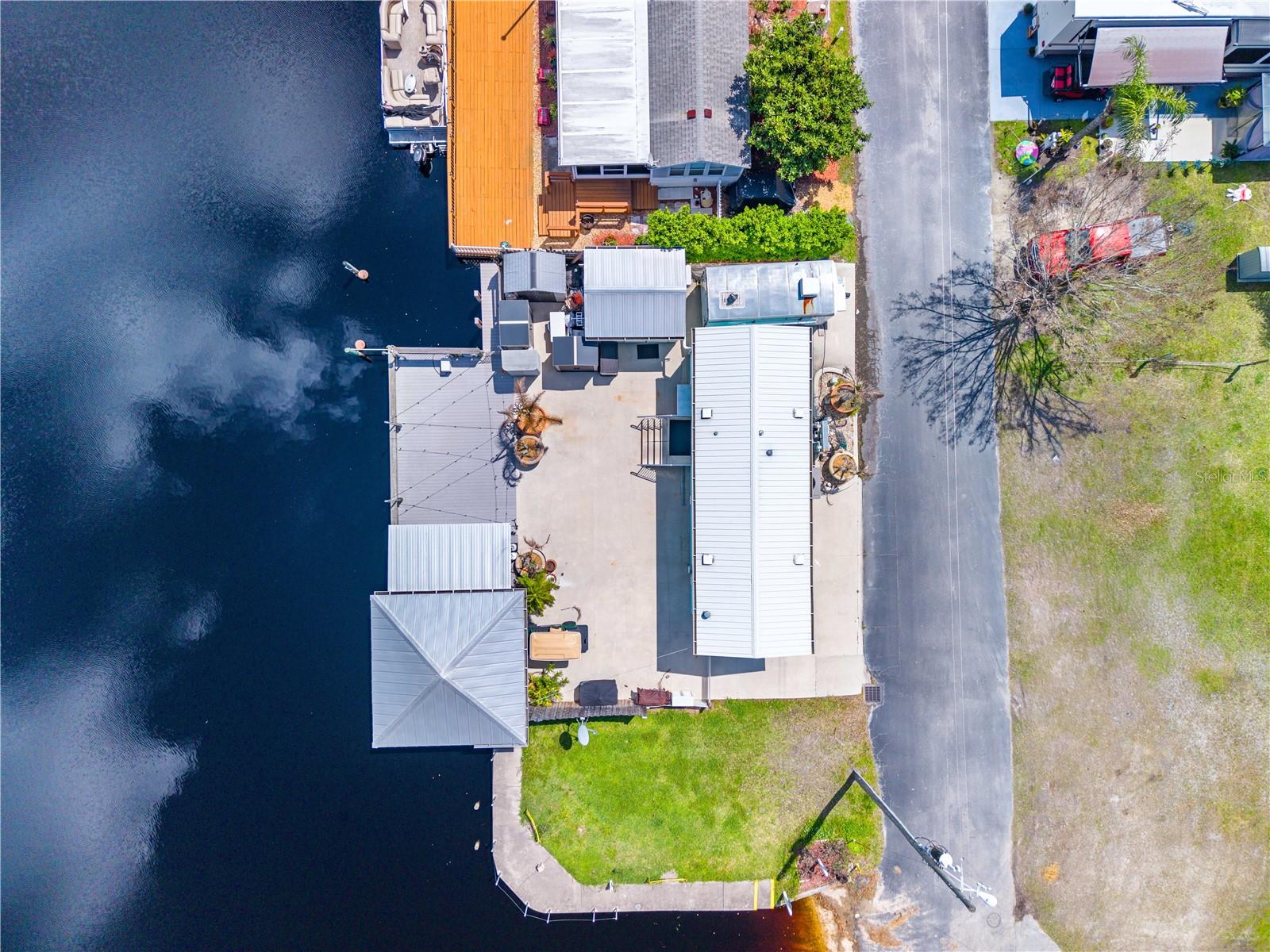 Image 24 of 53 For 1315 Pine Island Dr N