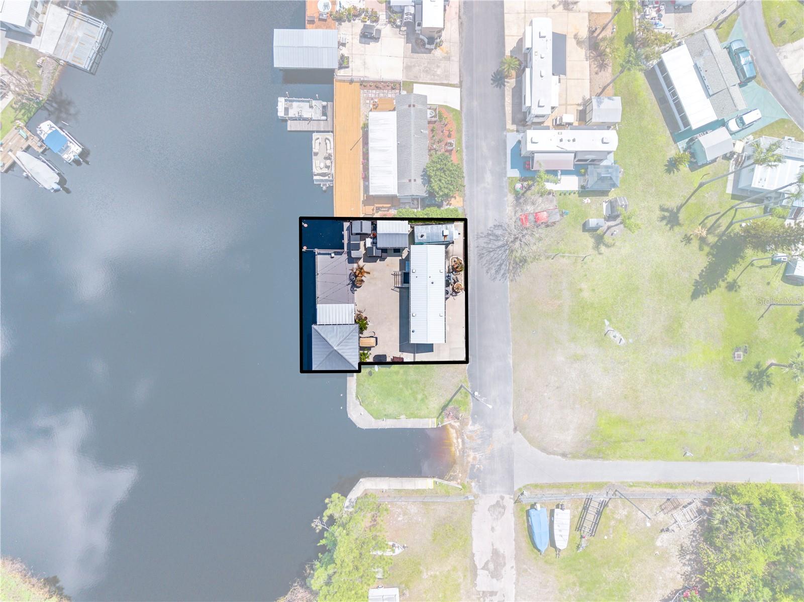 Image 25 of 53 For 1315 Pine Island Dr N