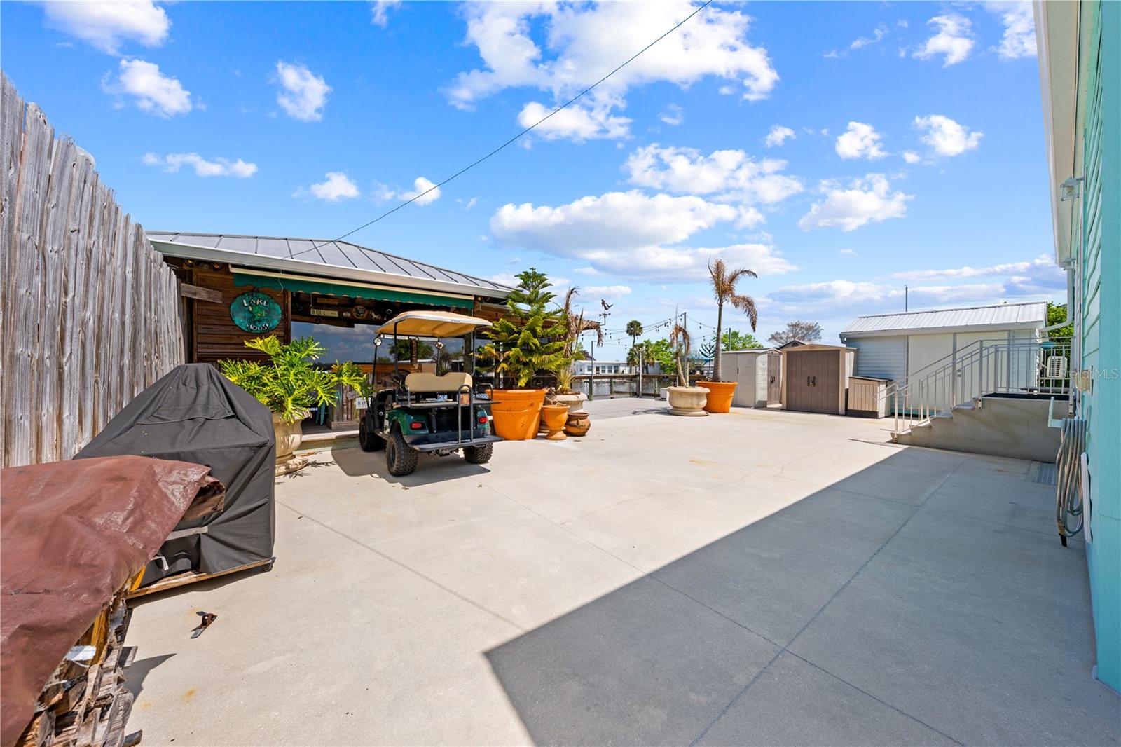 Image 35 of 53 For 1315 Pine Island Dr N