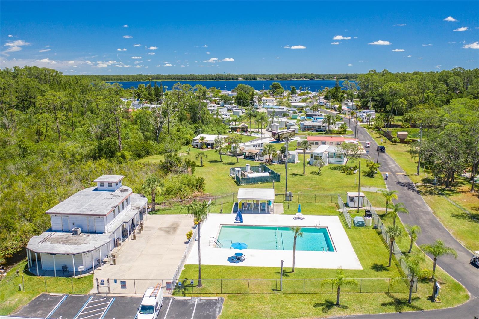 Image 41 of 53 For 1315 Pine Island Dr N