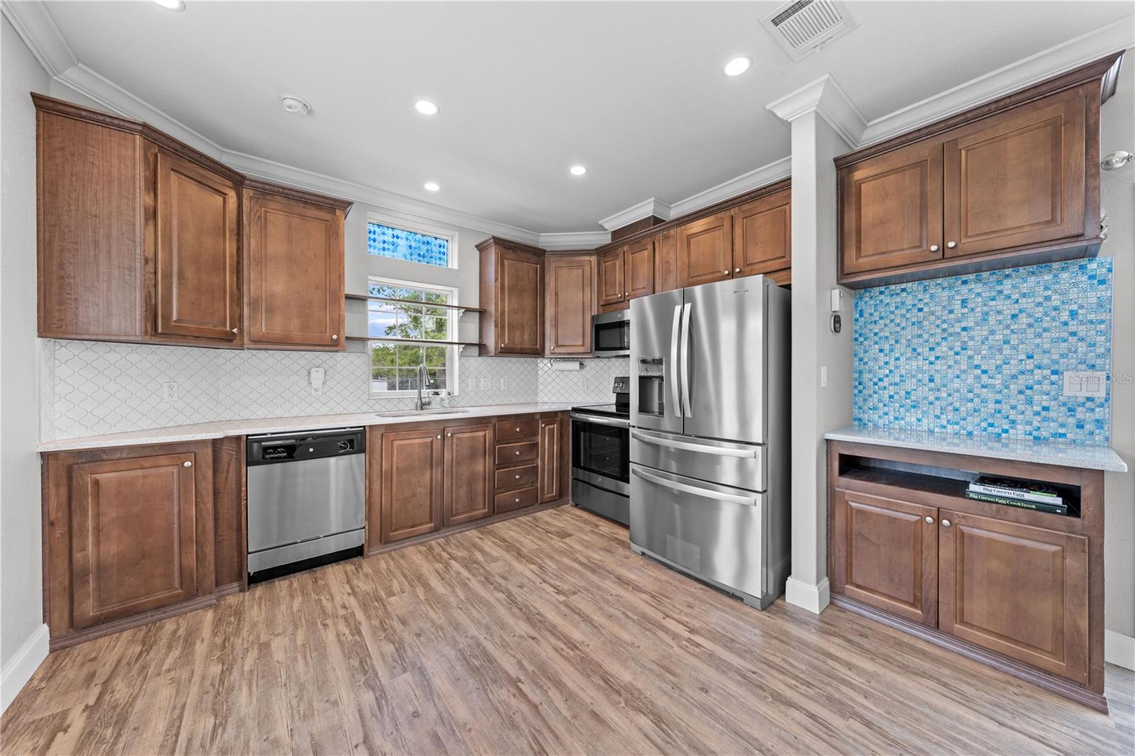 Image 8 of 53 For 1315 Pine Island Dr N