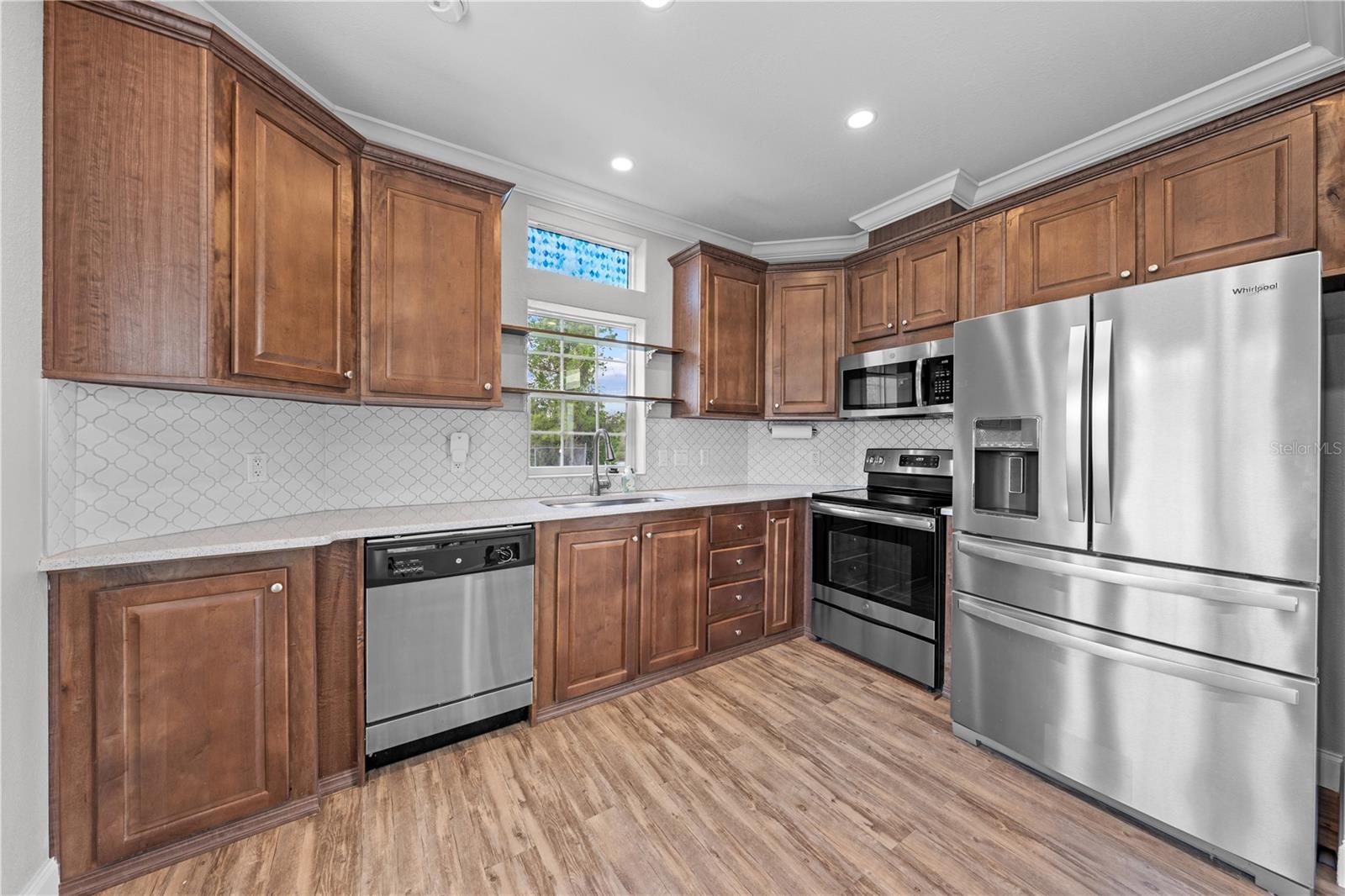 Image 9 of 53 For 1315 Pine Island Dr N