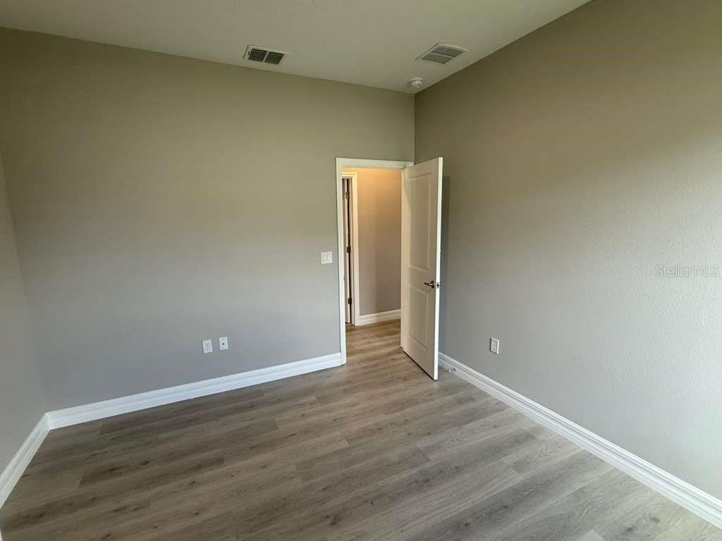 Image 12 of 26 For 438 Awin Circle Se