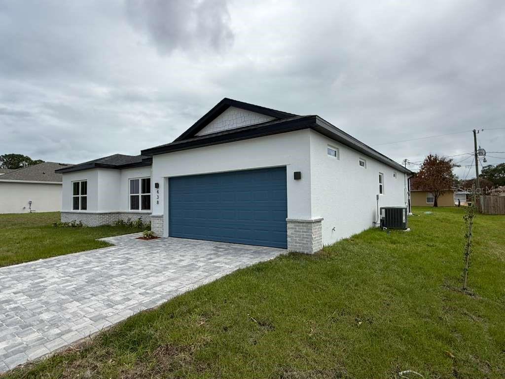 Image 2 of 26 For 438 Awin Circle Se