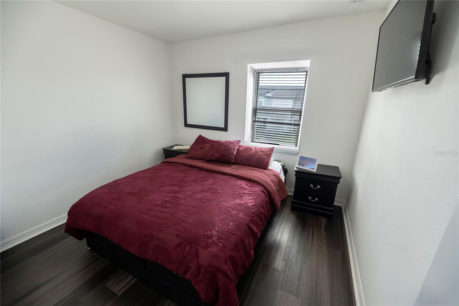 Image 20 of 41 For 844 Grandin Street