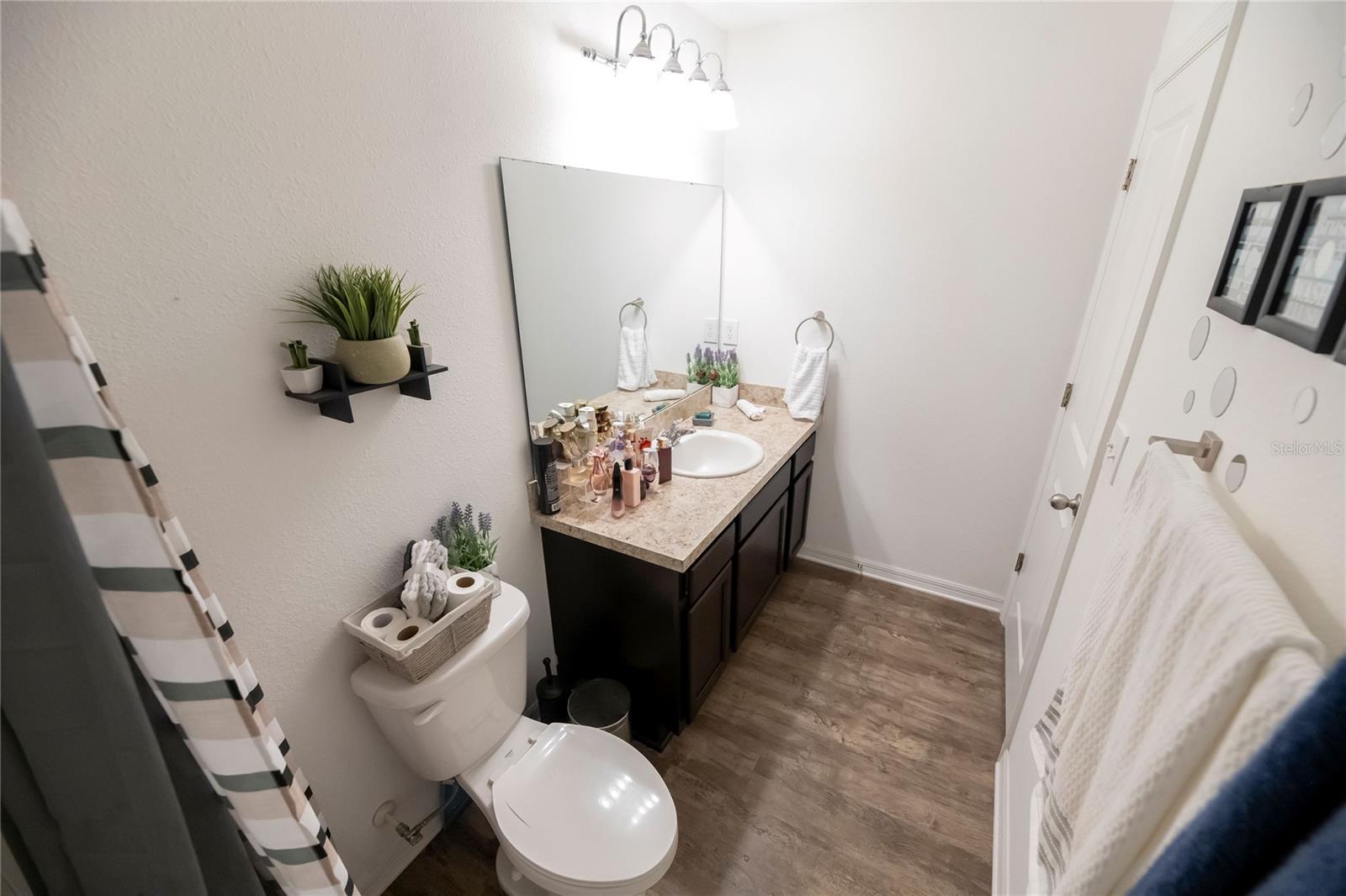 Image 24 of 41 For 844 Grandin Street