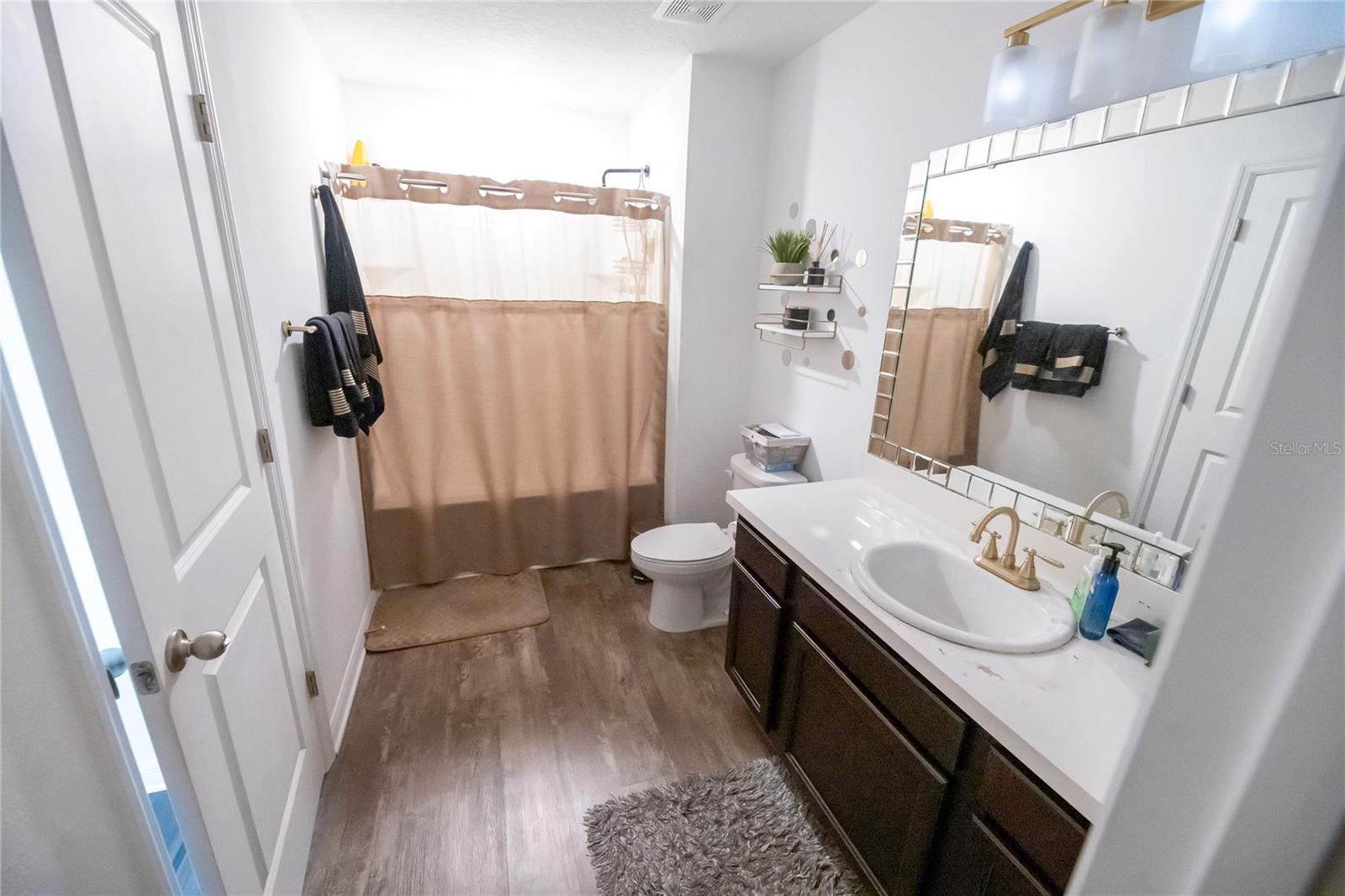 Image 28 of 41 For 844 Grandin Street