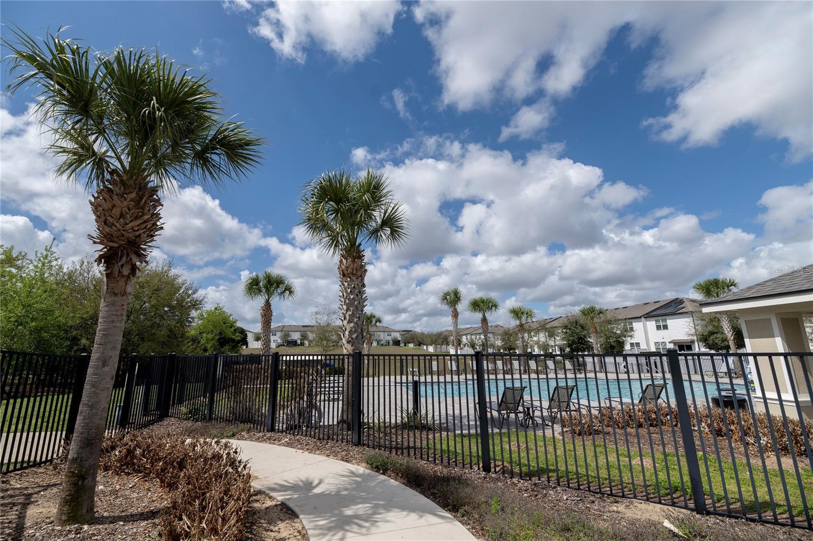 Image 33 of 41 For 844 Grandin Street