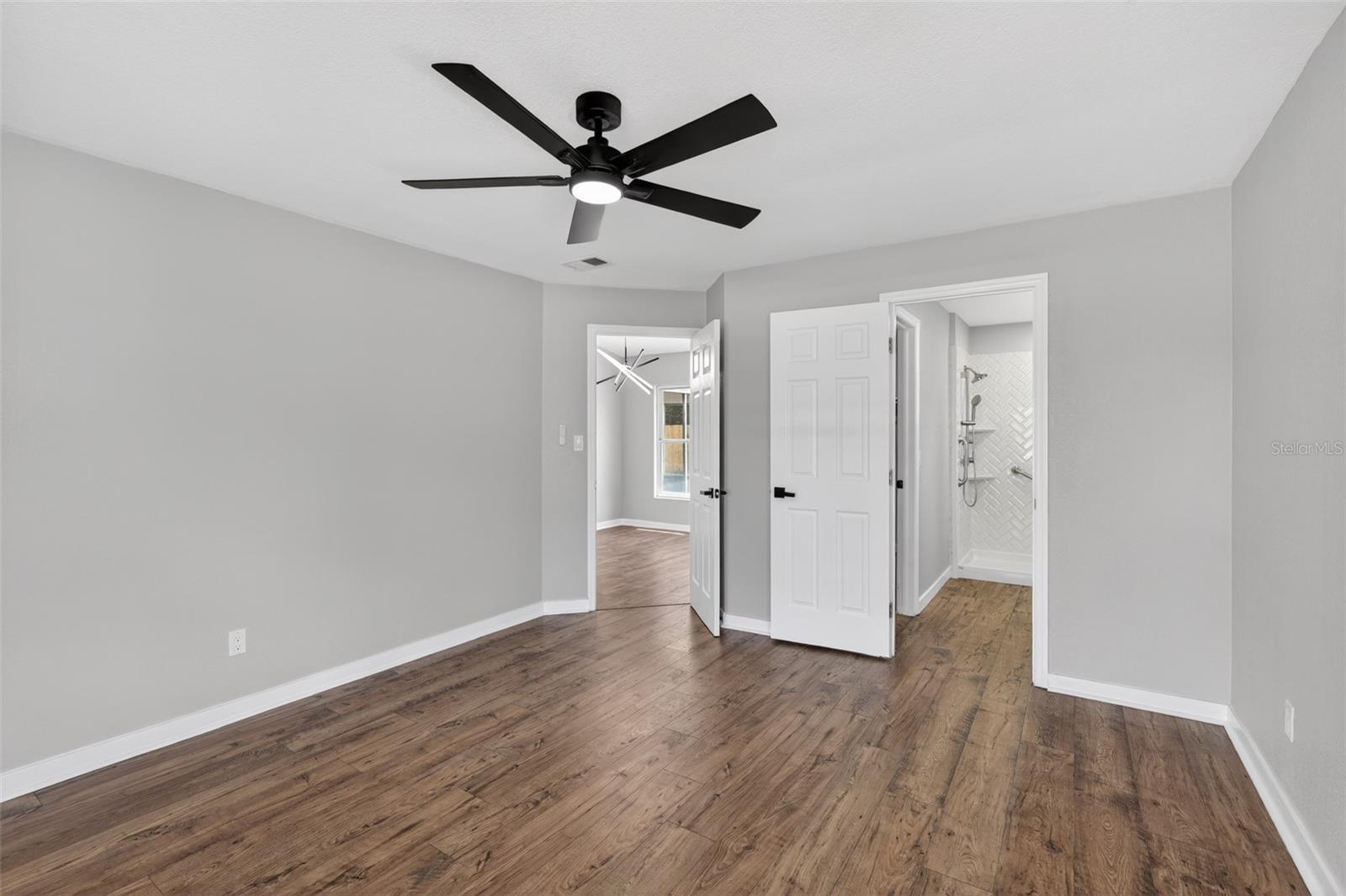 Image 12 of 34 For 825 Rill Drive