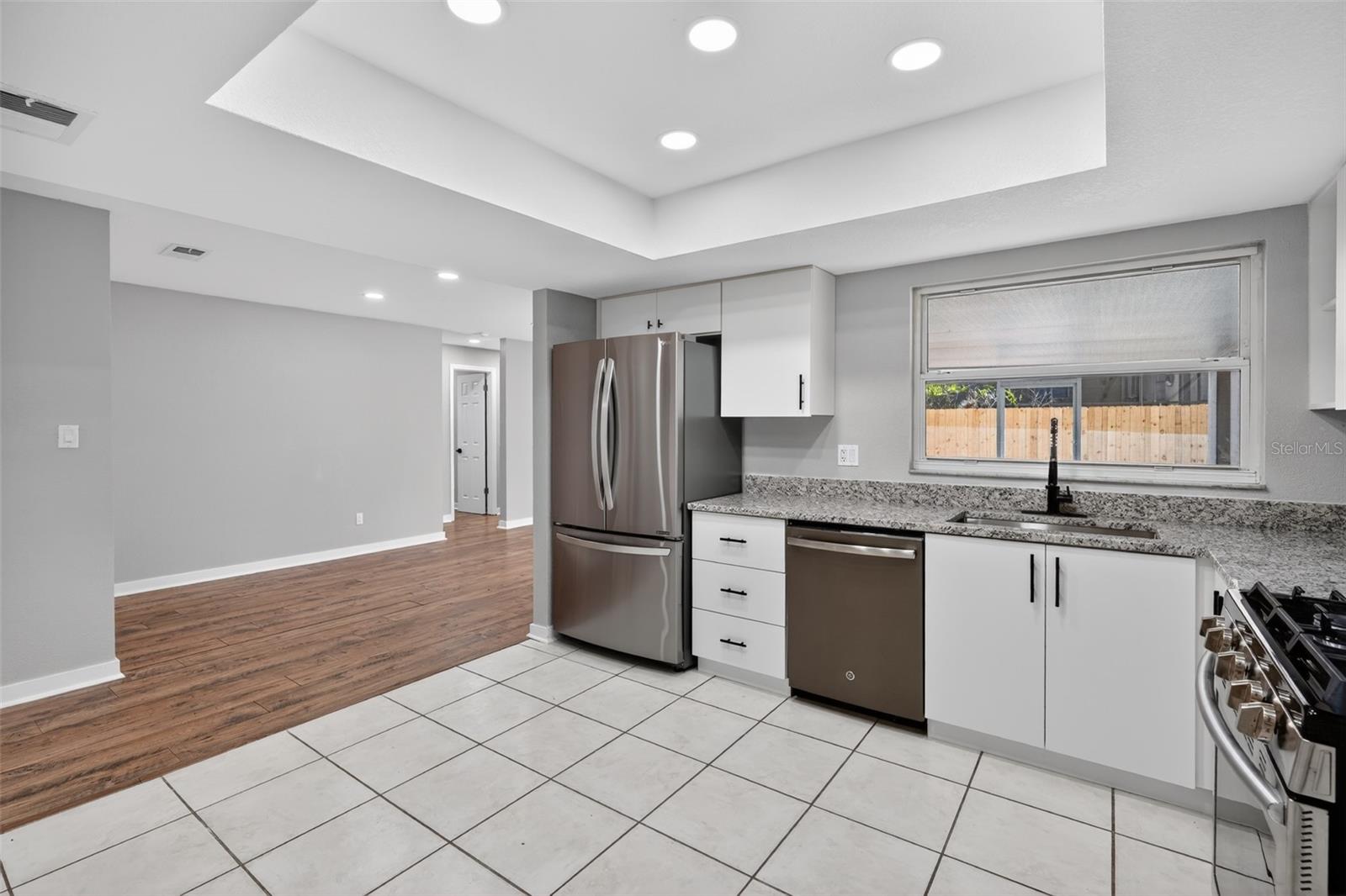 Image 14 of 34 For 825 Rill Drive