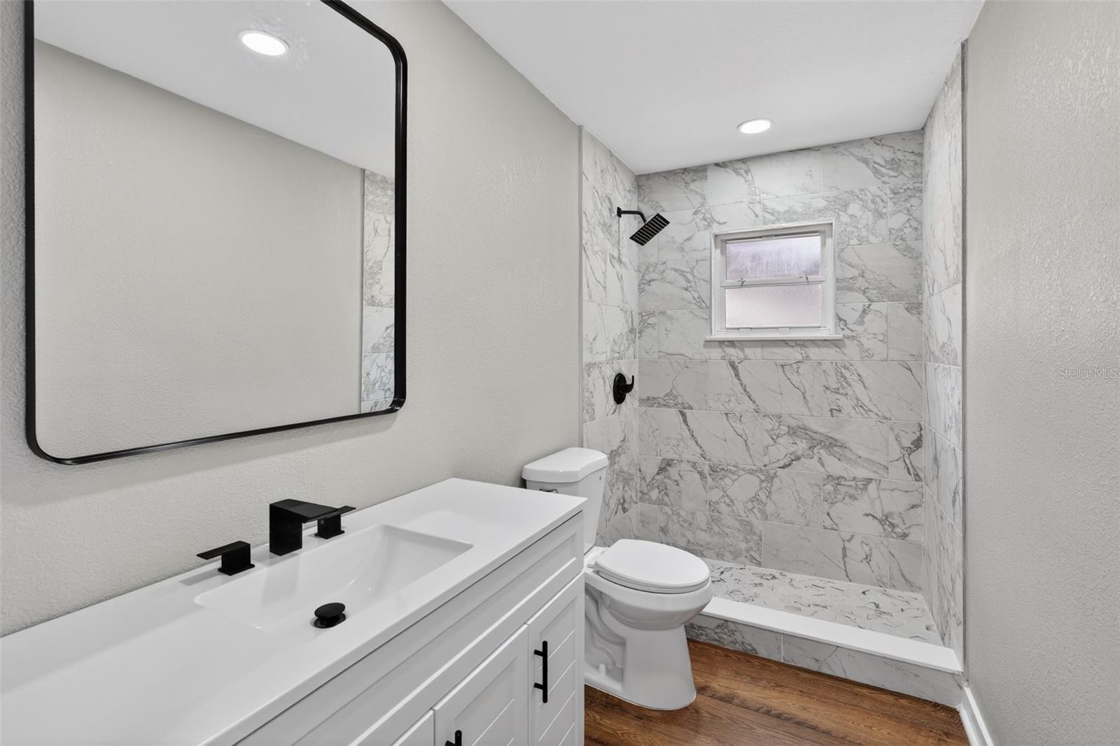 Image 22 of 34 For 825 Rill Drive