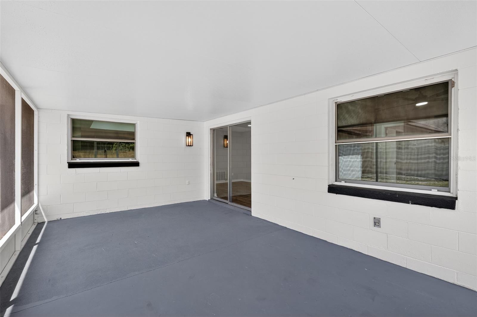 Image 23 of 34 For 825 Rill Drive