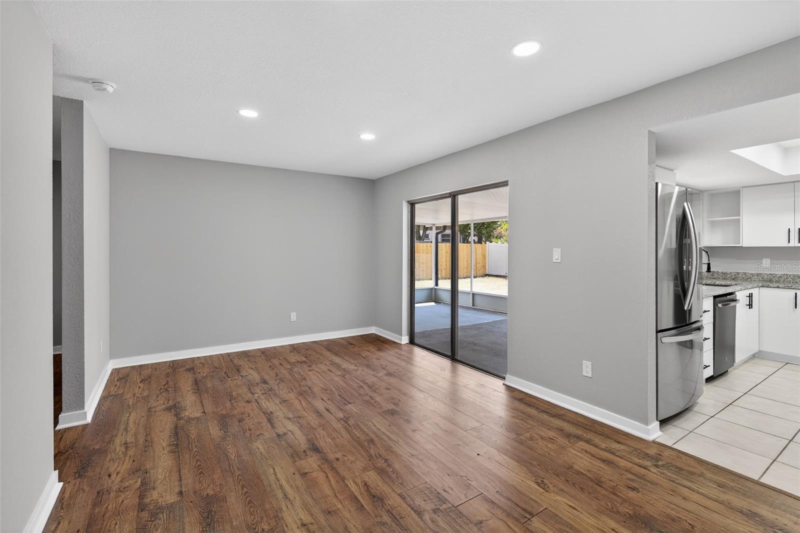 Image 29 of 34 For 825 Rill Drive