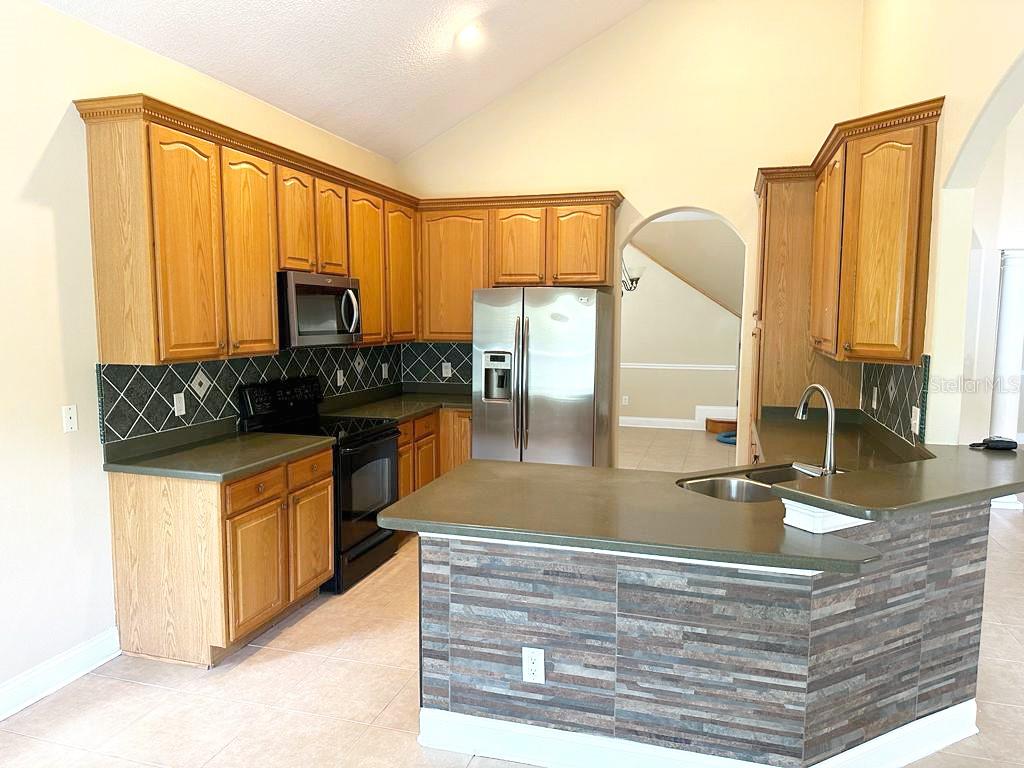 Image 5 of 21 For 6892 Lucca Street