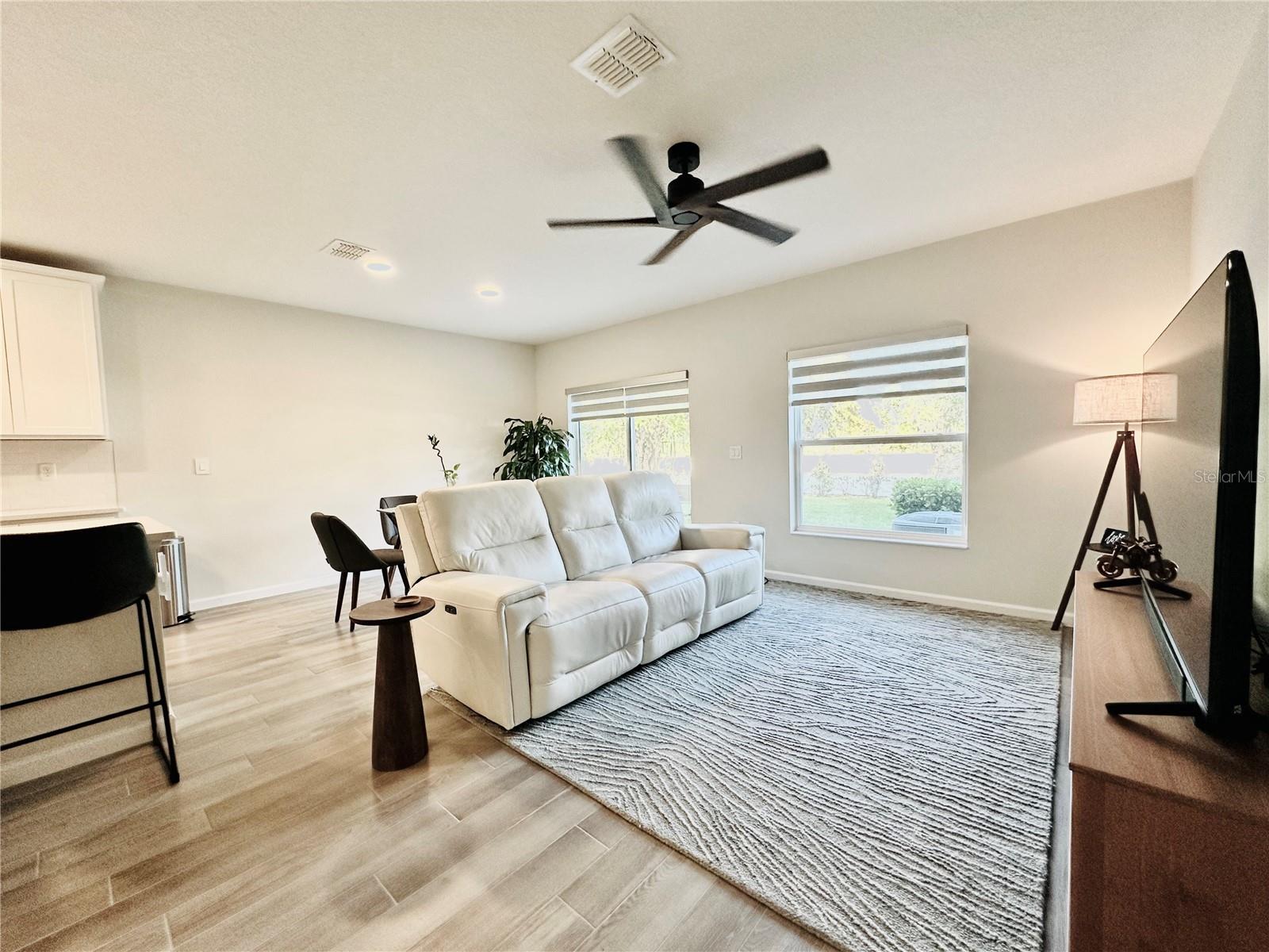 Image 2 of 19 For 2767 Narcoossee Road 2767