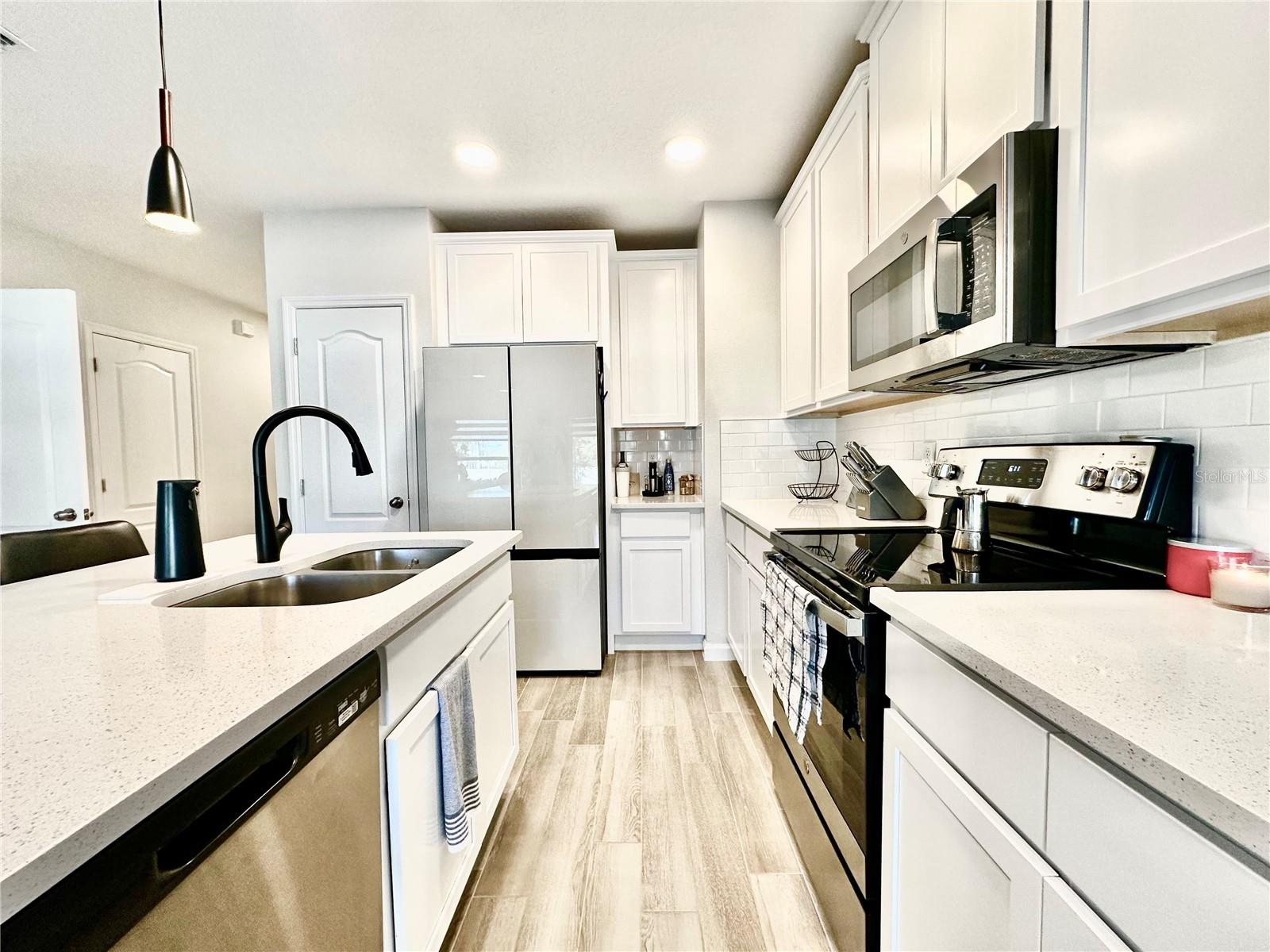 Image 5 of 19 For 2767 Narcoossee Road 2767