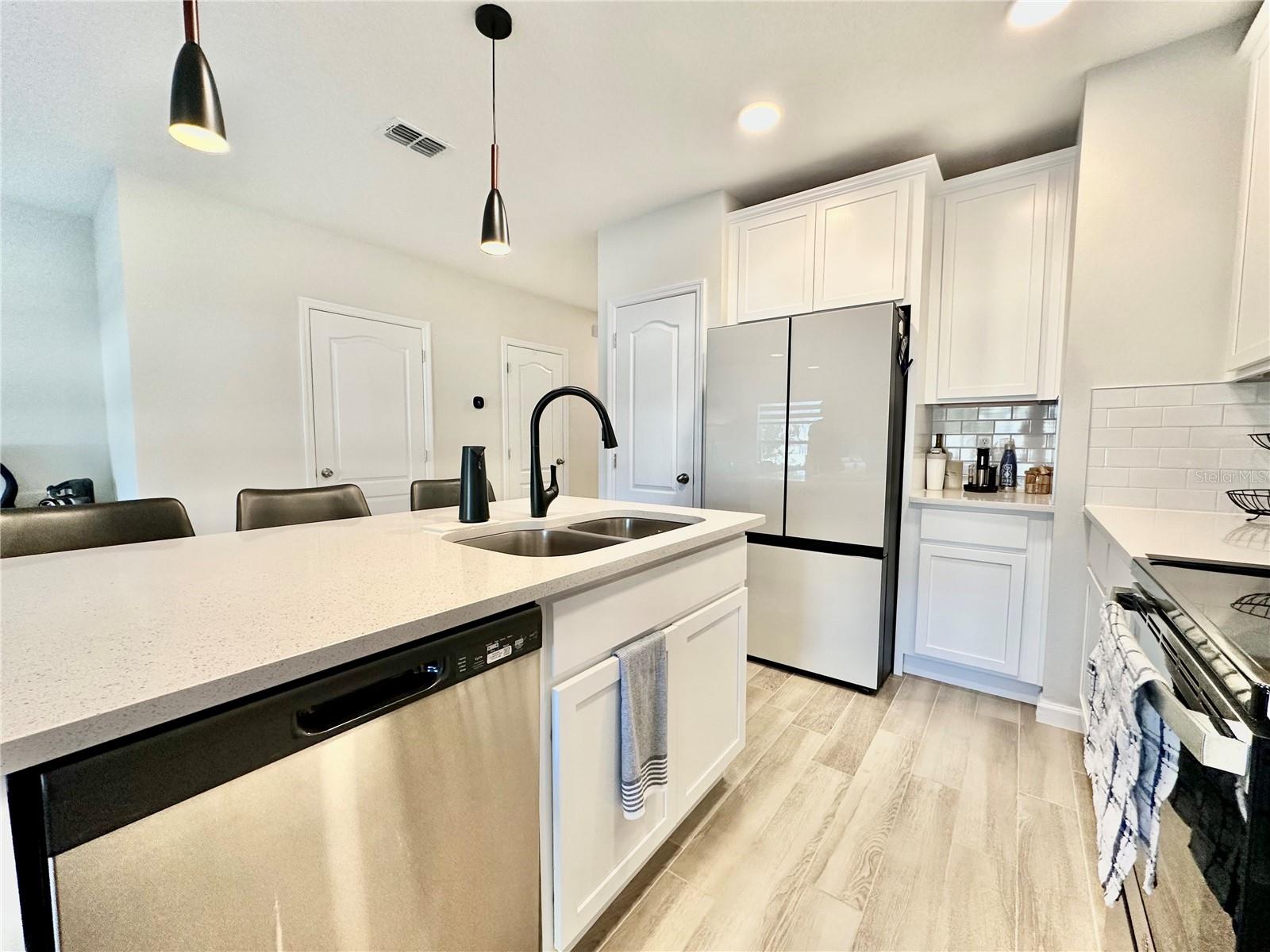 Image 6 of 19 For 2767 Narcoossee Road 2767