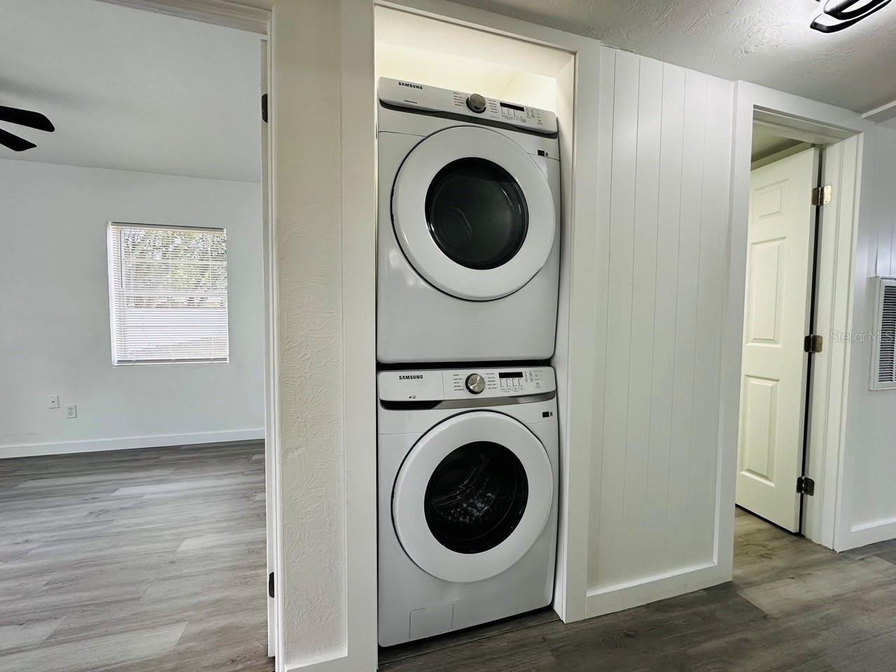 Image 15 of 37 For 136 Lynbrook Drive