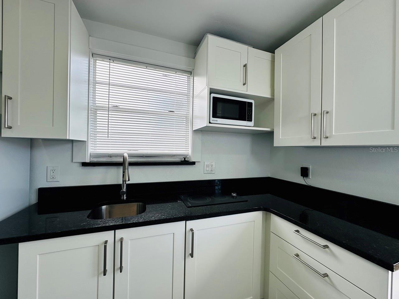 Image 23 of 37 For 136 Lynbrook Drive