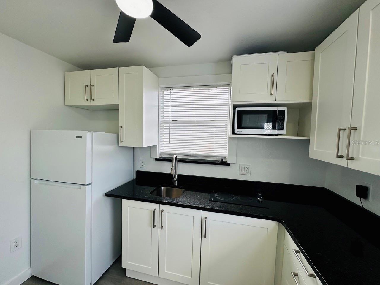 Image 24 of 37 For 136 Lynbrook Drive