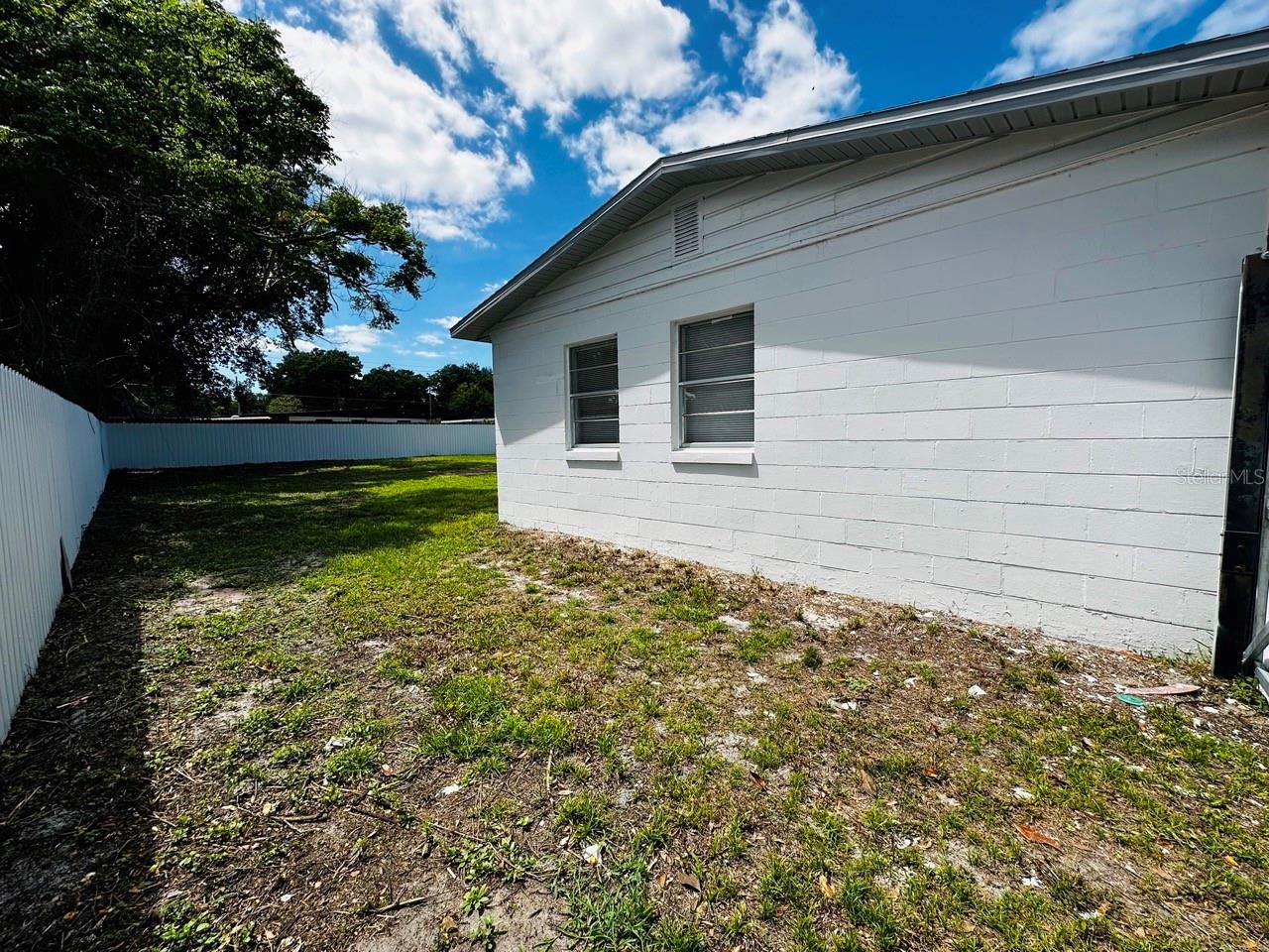 Image 33 of 37 For 136 Lynbrook Drive