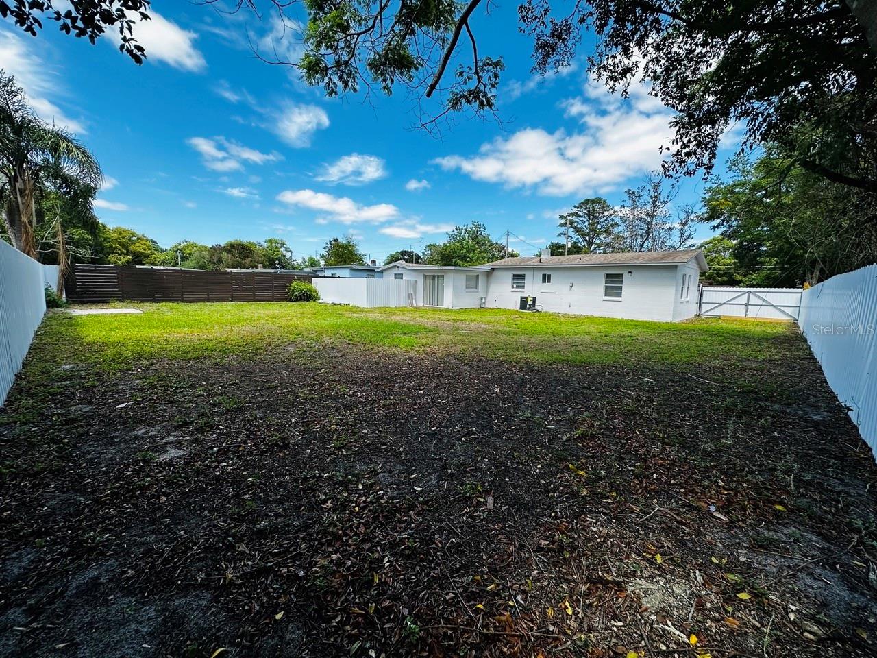 Image 35 of 37 For 136 Lynbrook Drive