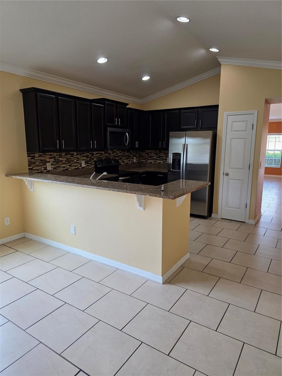 Image 5 of 19 For 4600 Caverns Drive